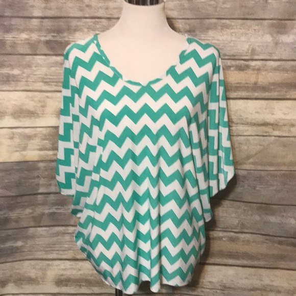 new mix Tops - Green chevron blouse